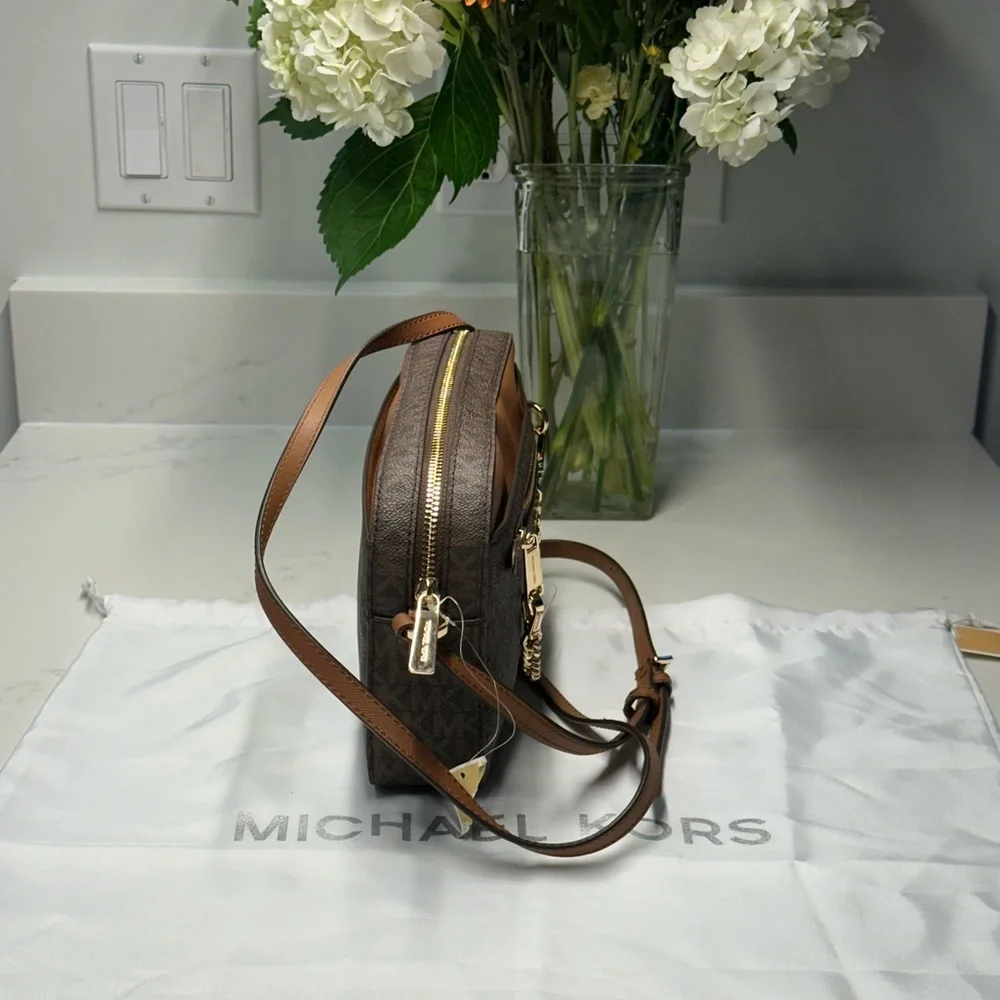 Michael Kors Brown Jet Set Crossbody Camera Bag with MK Dust Bag NWT